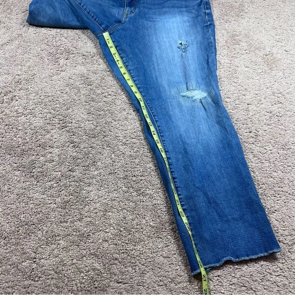 Torrid Jeans Womens Blue Denim Boyfriend Distressed Straight Leg Stretch Size 20 - Picture 3 of 7